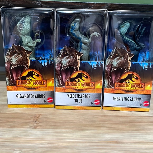 Jurassic World Dominion Dino Rivals Figures - Picture 1 of 12